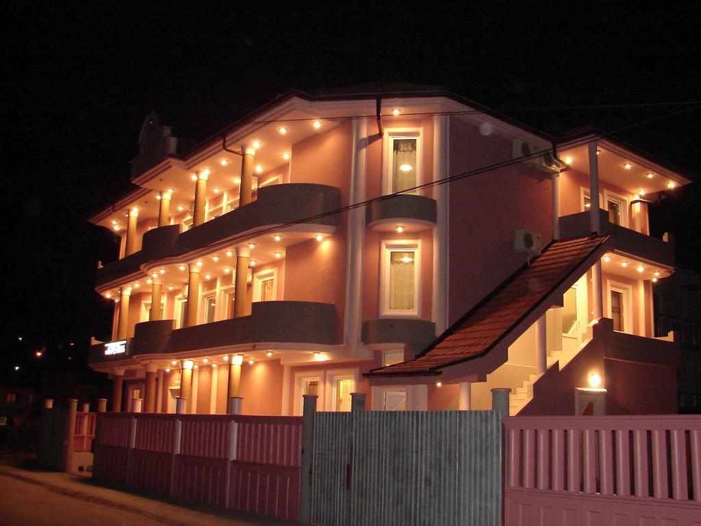 Hotel Vila Mitic Luxx Spa Centar Λέσκοβατς Εξωτερικό φωτογραφία