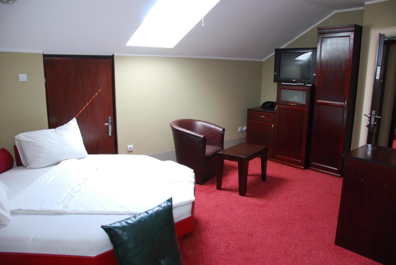 Hotel Vila Mitic Luxx Spa Centar Λέσκοβατς Δωμάτιο φωτογραφία